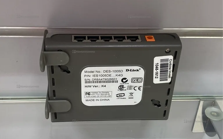 роутер D-Link DES-1005D