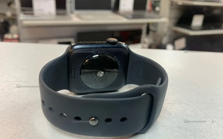 Часы Apple Watch SE