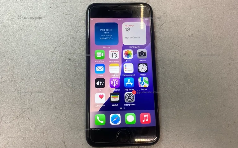 Apple iPhone SE (2020) 64 ГБ