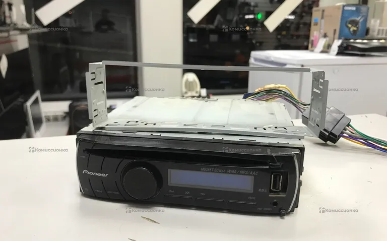 Автомагнитола  Pioneer DEh-3200UB