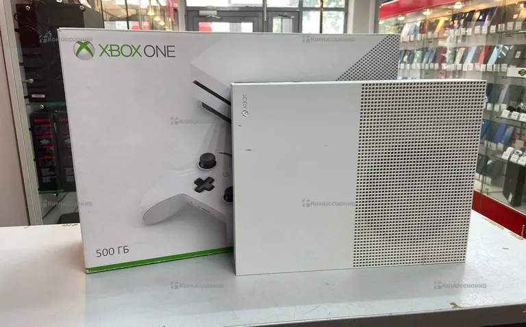Приставка Xbox One S 500