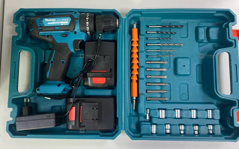 Шуруповерт Makita