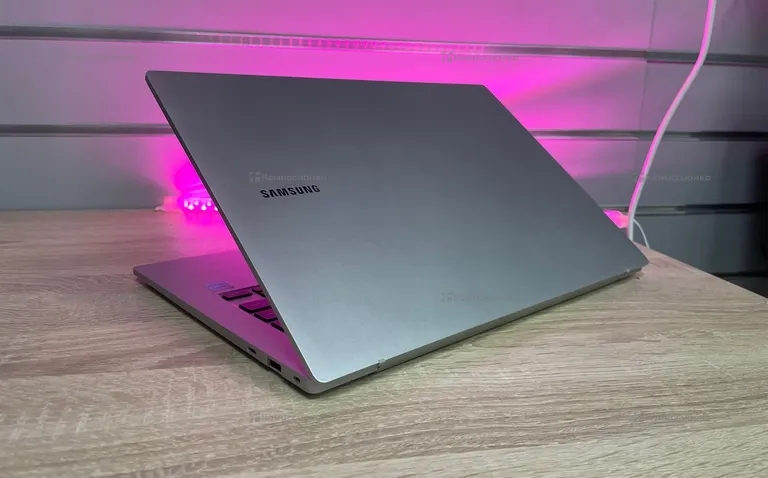 Samsung Galaxy book go