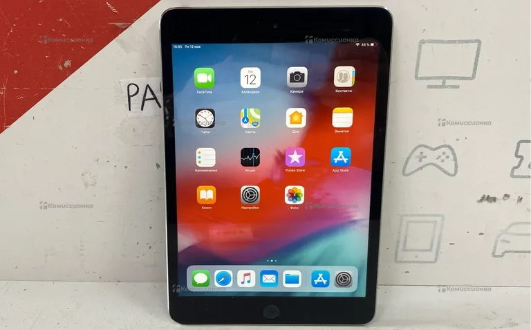 Планшет Apple iPad mini 3 128Gb Wi-Fi