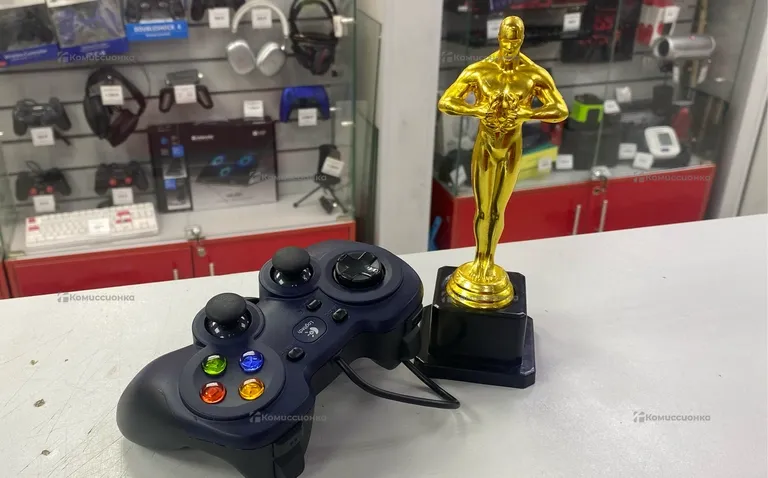 геймпад logitech