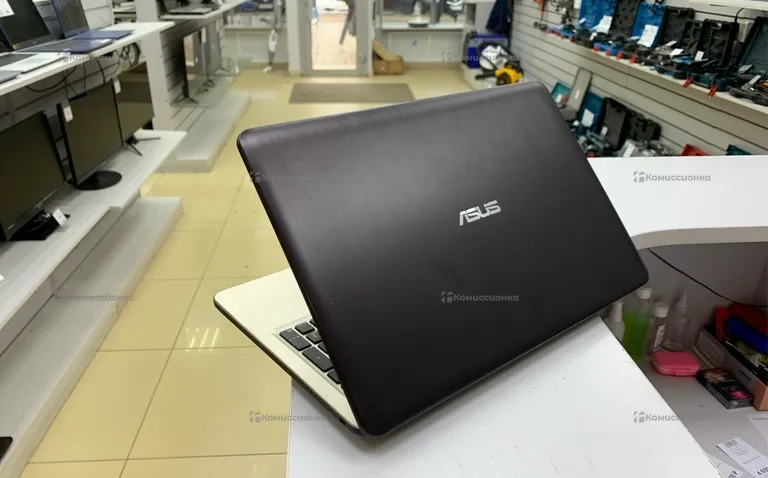 Ноутбук  Asus , Celeron N3050, DDR3 - 2gb