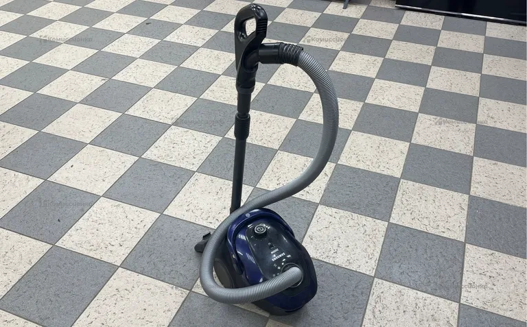 Пылесос  Samsung 2000w