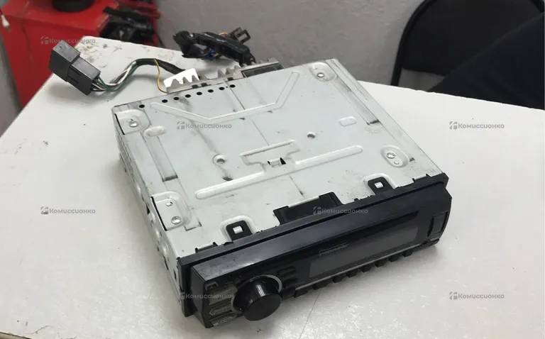 Автомагнитола  PIONEER 1700