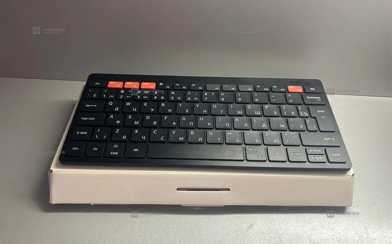 Клавиатура Samsung smart keyboard trio 500