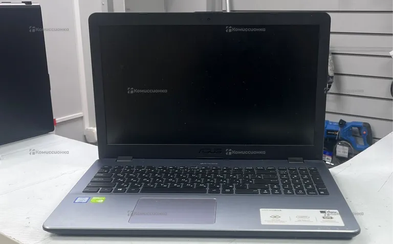 Ноутбук Asus VivoBook F542U