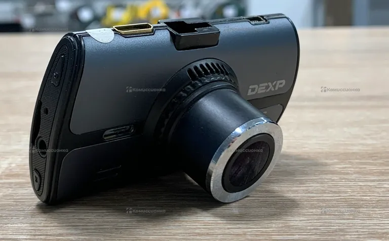 Видеорегистратор Dexp LX-6