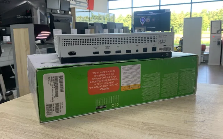 Приставка Xbox one s1T