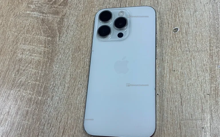 Apple iPhone 15 Pro 128ГБ
