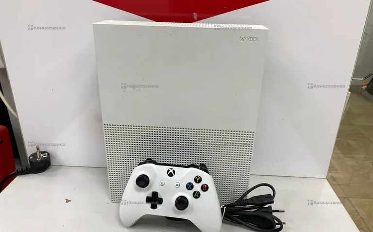 Приставка Xbox one s 500gb