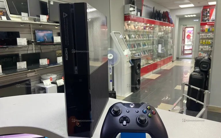 Приставка Xbox one console 500 gb 1 джойстик