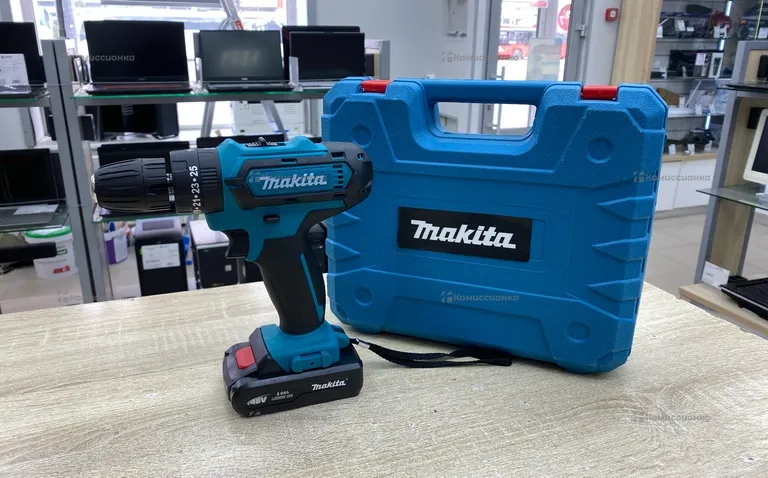 Шуруповерт Makita