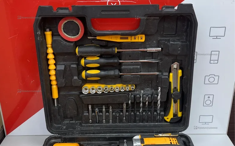 дрель шуруповерт Dewalt (реплика) +набор