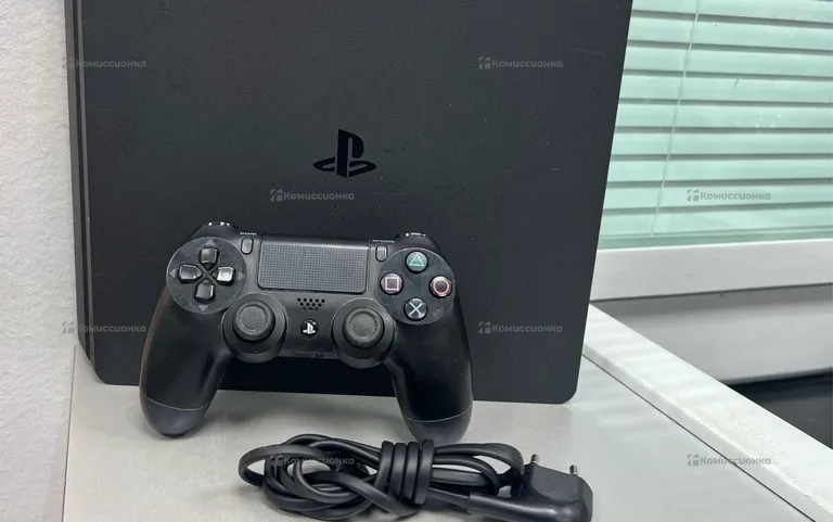 Приставка PlayStation 4 Slim 1Tb