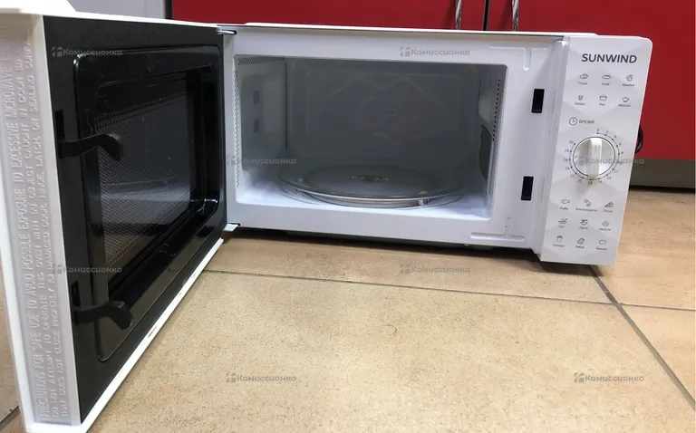 Микроволновая печь  sunwind sun-mw001