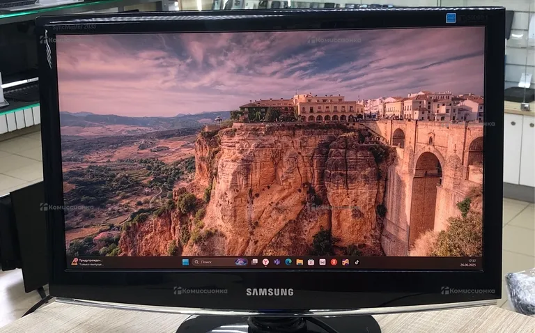 Монитор Samsung SyncMaster 2033SN
