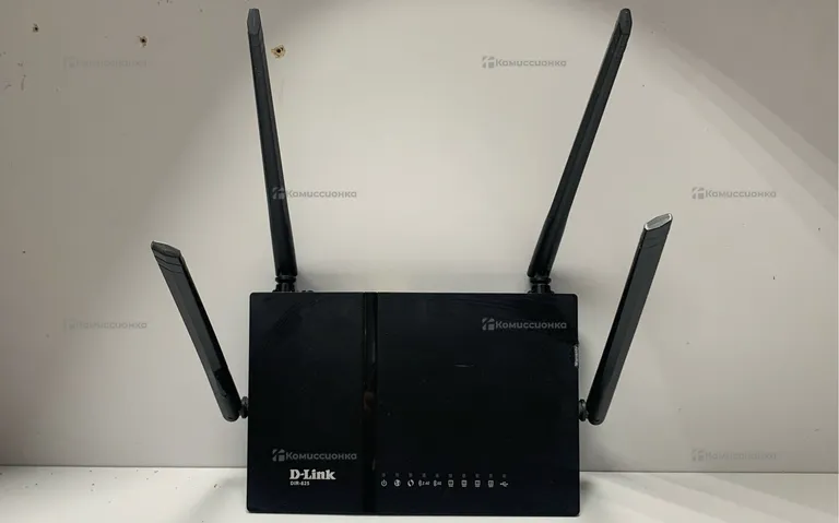 Роутер D-Link DIR-825
