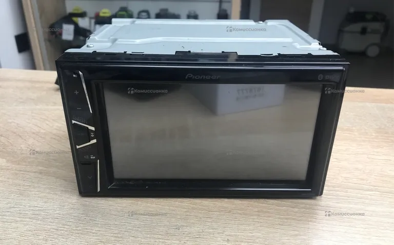 Автомагнитола  Pioneer dmh-g220bt