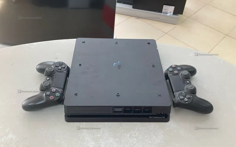 Приставка PS4. slim 1tb