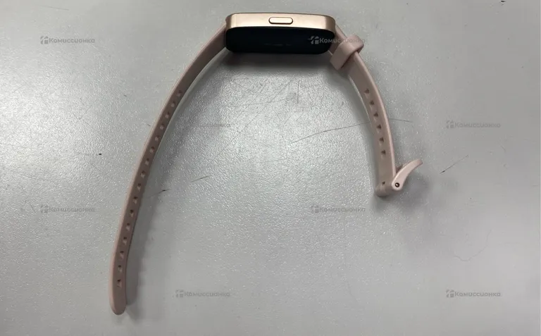 Часы  Huawei band 8