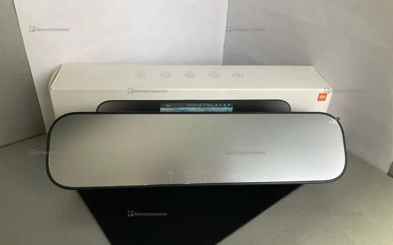 Зеркало - видеорегистратор Xiaomi
