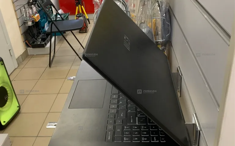 Ноутбук MSI Modern 15