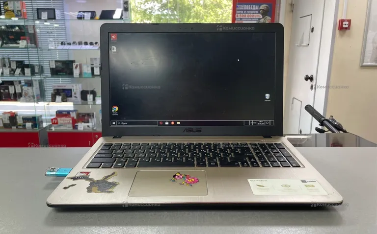 Ноутбук  ASUS VivoBook