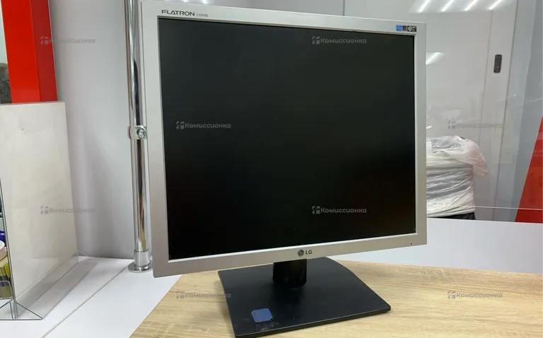 Монитор LG Flatron L1919S