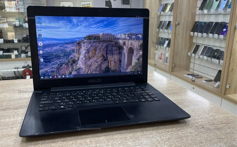 Ноутбук Asus