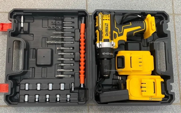 Шуруповерт DeWALT