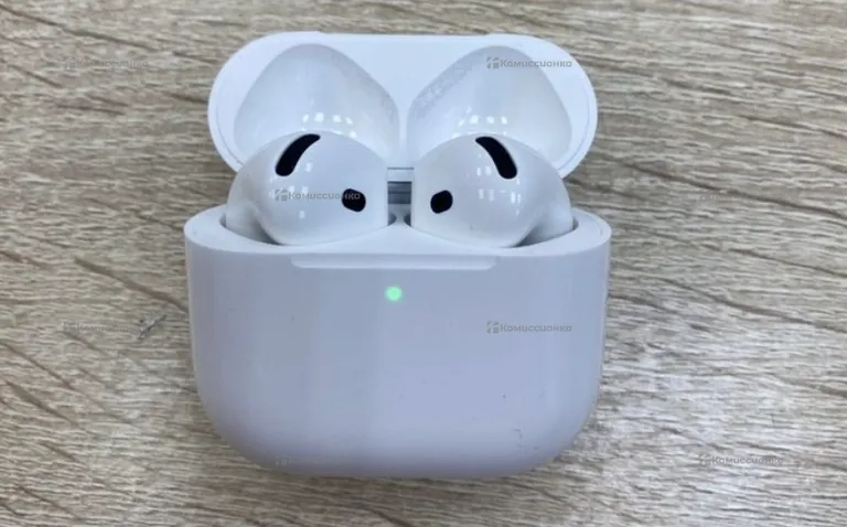 Наушники  AirPods 4