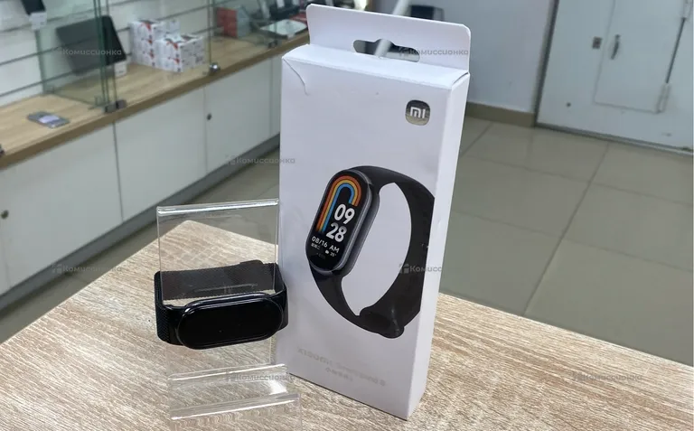 Браслет Xiaomi Mi Band 8