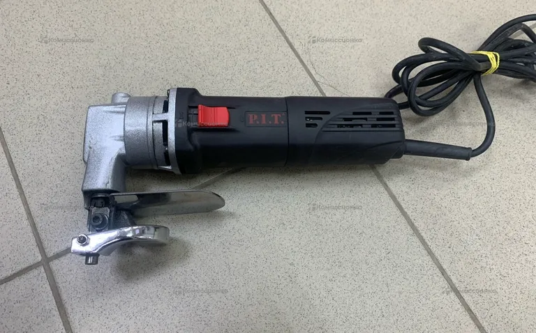 Листовые электроножницы P.I.T. PDJ 250-C PRO