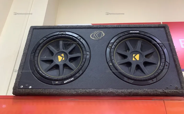 Сабвуфер Kicker DC122