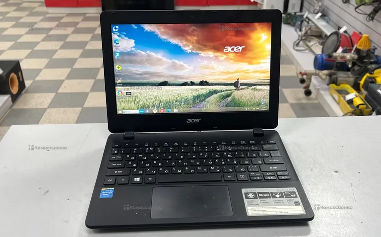 Ноутбук  Acer Aspire ES 1-111M