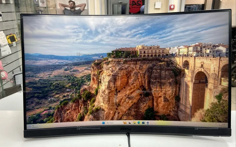 Монитор MSI G27C4 E2