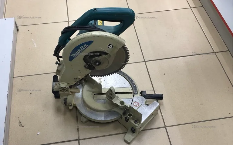 циркулярная пила Makita HS7601