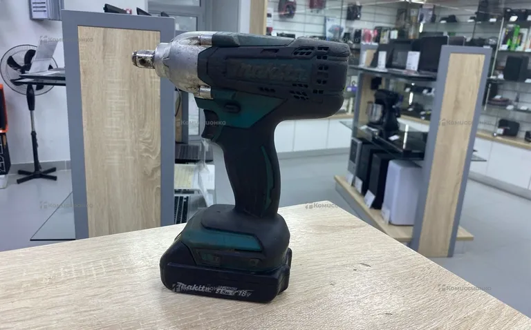Аккумуляторный гайковерт Makita DTW190