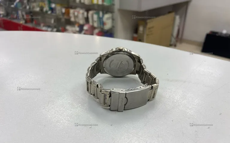 Часы  omax