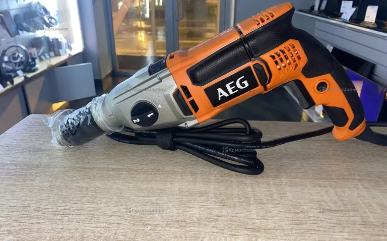 Дрель AEG SB2E 1100 RV