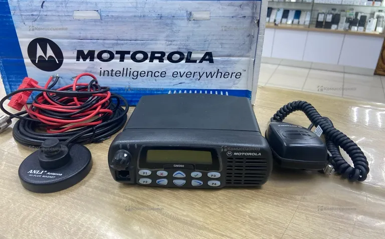 Рация  автомобильная Motorola GM360