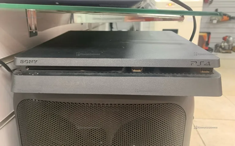 Приставка PS4. 1 Tb slim