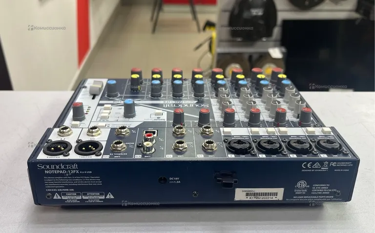 Микшерный пульт Soundcraft Notepad-12FX