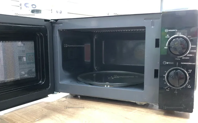 Микроволновая печь BBK 20MWG-739M/B