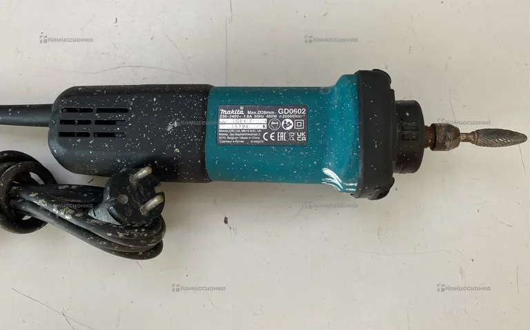 Прямая шлифмашина makita GD0602