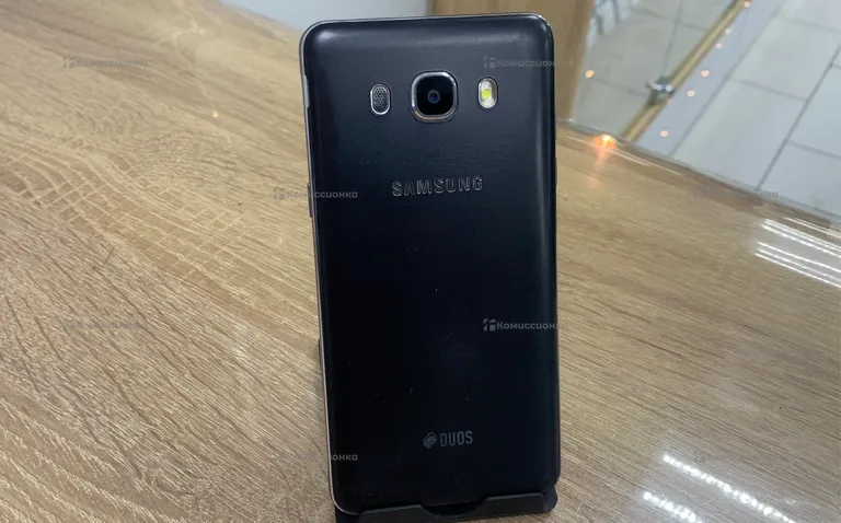 Samsung  Galaxy J5 (2016) SM-J510F/DS 2/16 ГБ